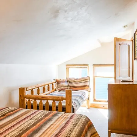 Telluride Lodge
