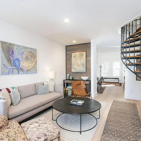 Holiday home Twin Bricks Mountain Retreat: Historic Luxury Steps From Gondola Telluride
