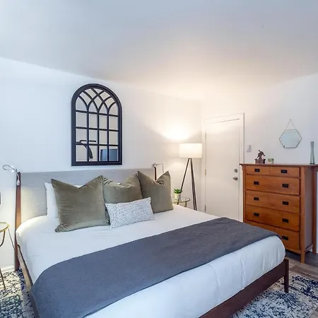 Apartment Comfort, Style, Short Walk To Town Park & Gondola
