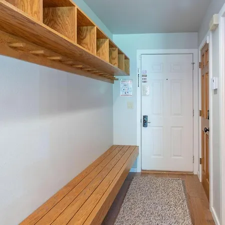 Apartment Riverside Dream! Quiet Spot W Deck, 5 Min Walk To Gondola & Main St, *