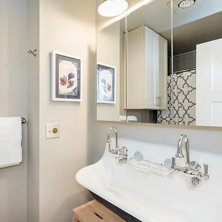 Stylish Convenience! Short Walk To Lifts, Gondola, Main St, Fall Line 210 *