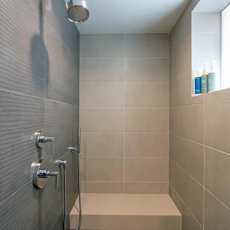 Luxury Stay! 2 Min To Gondola - Storage, Sauna, Heated Garage, Gym