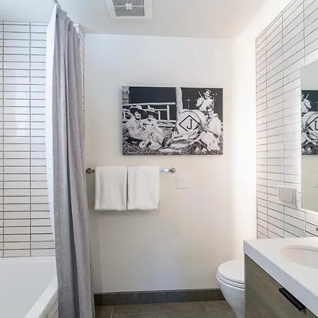 Apartment Luxury Stay! 2 Min To Gondola - Storage, Sauna, Heated Garage, Gym