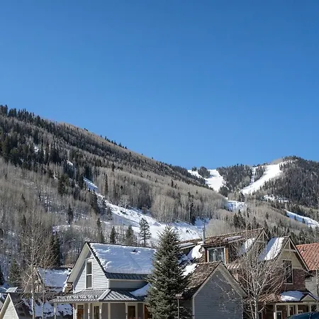 Twin Bricks Mountain Retreat: Historic Luxury Steps From Gondola *