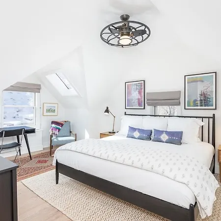 Twin Bricks Mountain Retreat: Historic Luxury Steps From Gondola * Telluride