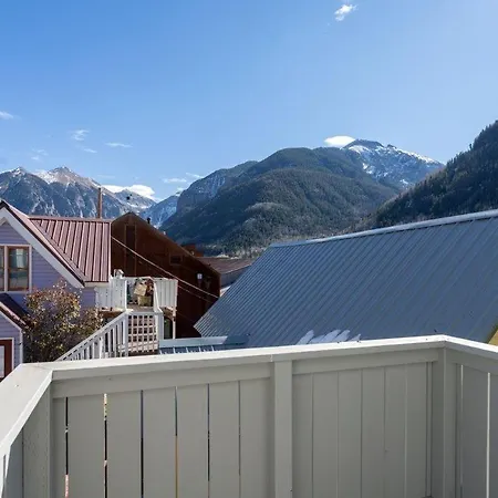 Apartment Style & Location! Steps To Gondola, Main Street, River *