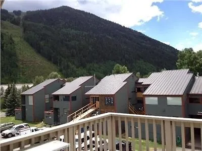 West Willow Apartment *
