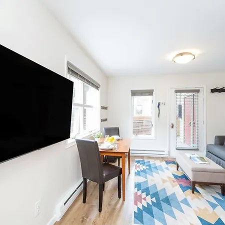 Cloud Nine, Walk To Gondola, Floor On River & Hot Tub Apartment