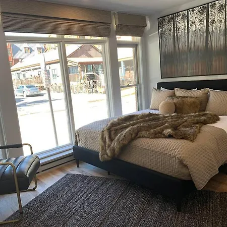 Luxurious1br In Town And Steps To The Gondola Holiday home *