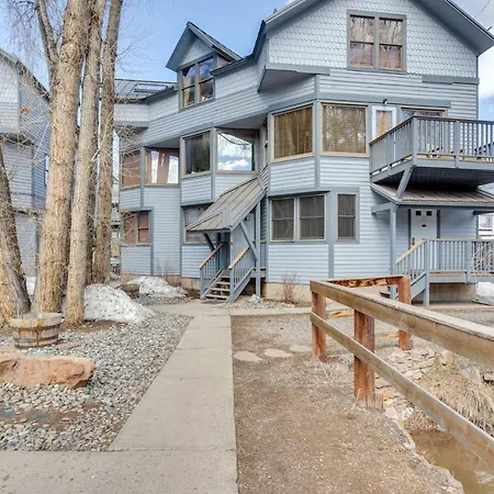 Condo: Walk To Lift, Bear Creek, & More! Holiday home