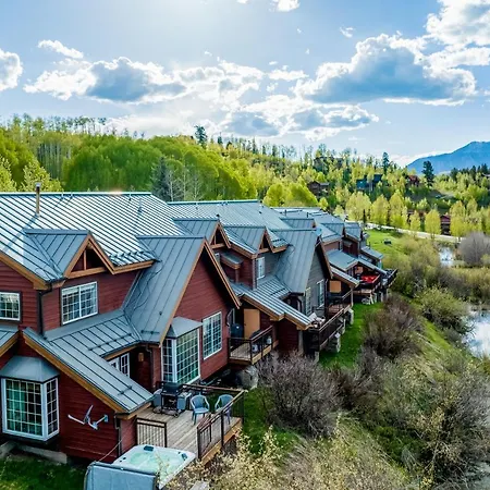 Northstar 1 - Mountain View Corner Retreat