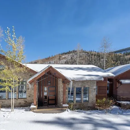 Fire And Ice Holiday home