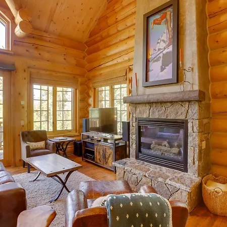 Ski-in/ski-out Mountain Village W/ Hot Tub! Holiday home