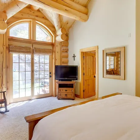 Ski-in/ski-out Mountain Village W/ Hot Tub! Holiday home Telluride