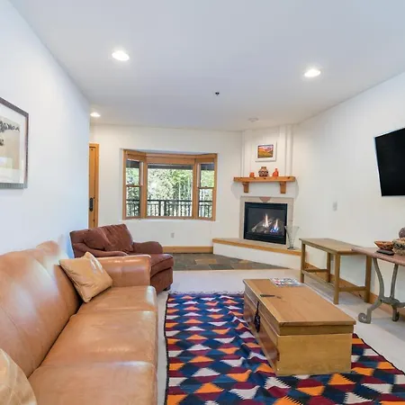 Bear Creek 110a Apartment *
