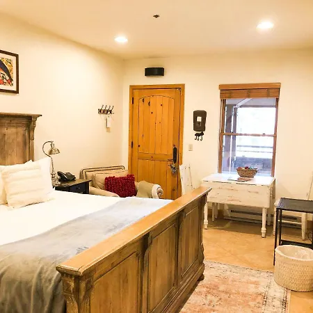 Bear Creek 111 By Alpine *