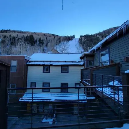 In/ski Out; On Town Free Bus Loop, Hot Tub! Apartment Telluride