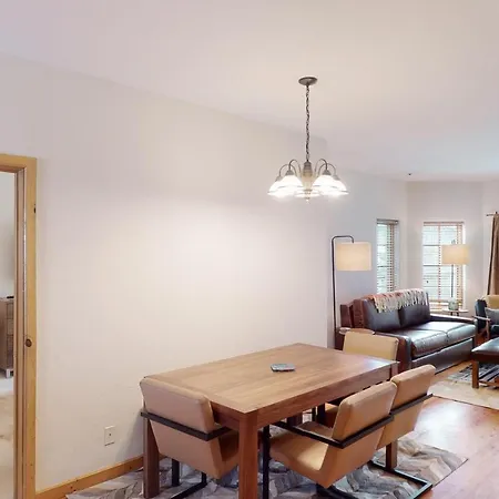 Westermere 212 - Westermere Core Apartment