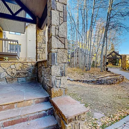 Kayenta 3 - Lost Creek Vista Apartment