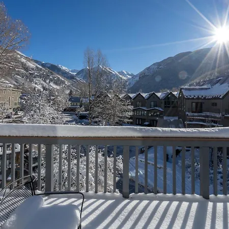 Three Bedroom Boasts Great Views Of The Area!