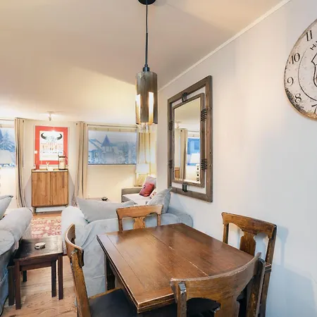Renovated Close To Lift 7 And The Grocery Store *