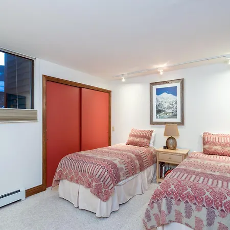 Renovated Close To Lift 7 And The Grocery Store Telluride