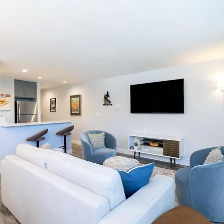 Holiday home Sweet Updated In Out 1 Bedroom Etta Place Too
