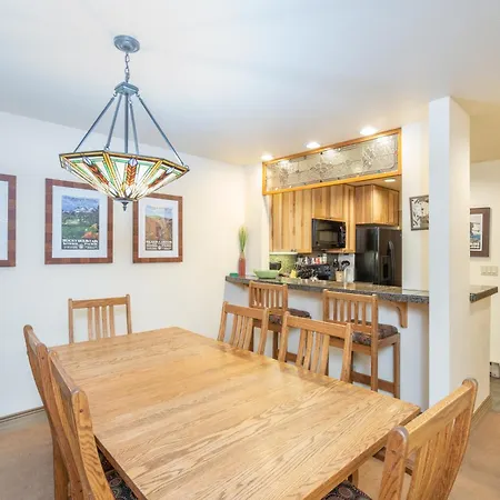 Ski-in Ski-out Ground Floor Easy Access Holiday home *