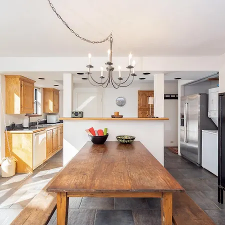 With Great Access And Heated Garage Telluride