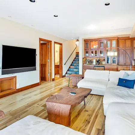 Apartment Crystal View