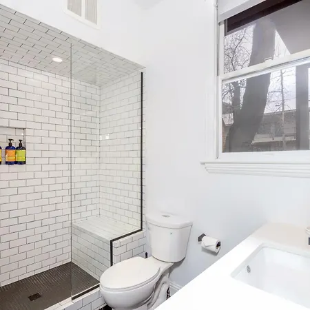 Tri-level Condo, Close To Coonskin Lift! *