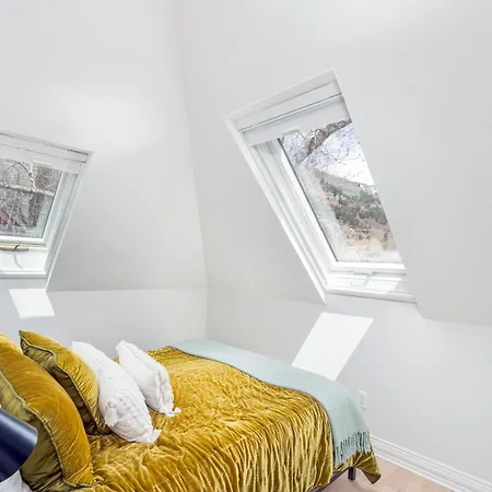 Holiday home Tri-level Condo, Close To Coonskin Lift!