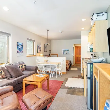 Holiday home Cozy Tomboy With Private Deck *
