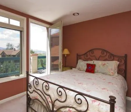 Centrum - 2 Bedroom #302 Hotel