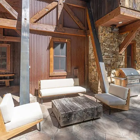 Copper Hollow Holiday home *