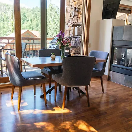 Terraces ~ The Hot Toddy Holiday home *