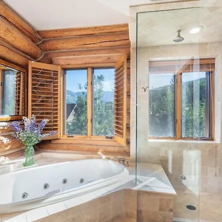 Incredible 3br Ski In Out With Views