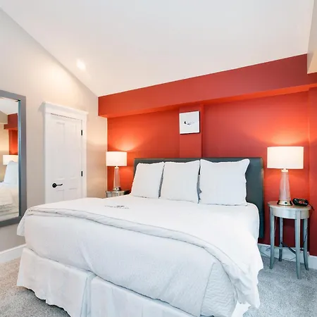 River Club 305 Apartment