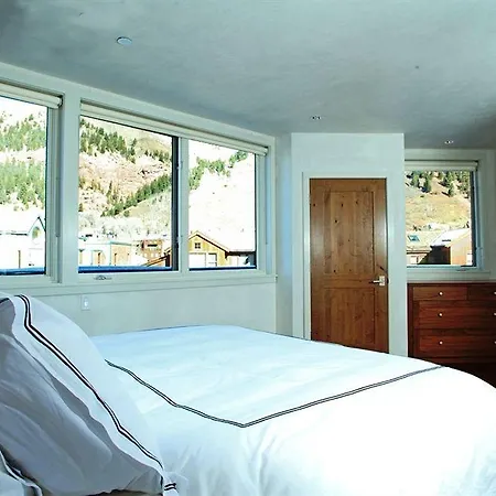 Resort Ice House And