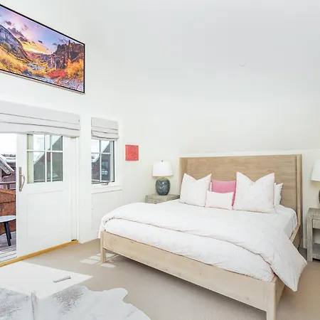 Holiday home 330 W Pacific B Townhouse