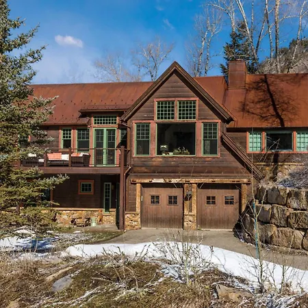 Riverside House With Mountain Views