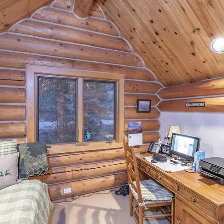 Prospect Creek Cabin *