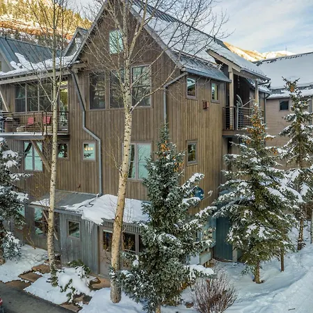 Owl Meadows Holiday home *