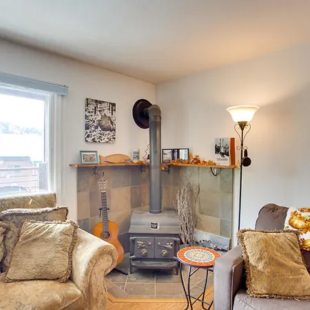 Cozy Near & Hiking Holiday home