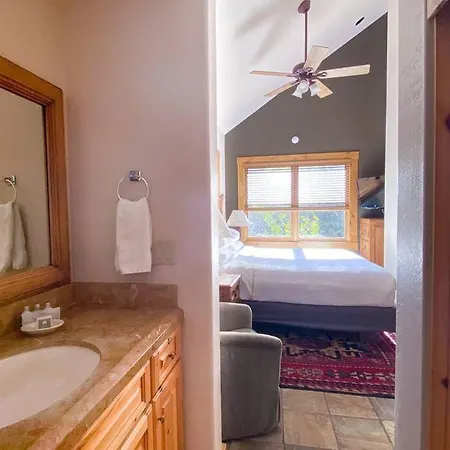 2 Bedroom - Luxury Skiin And Out Holiday home