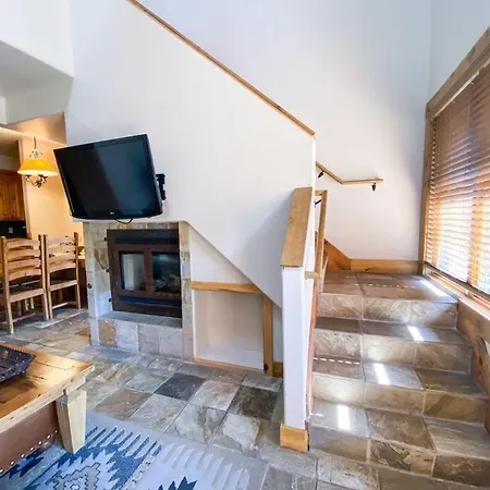 Holiday home 2 Bedroom - Luxury Skiin And Out *