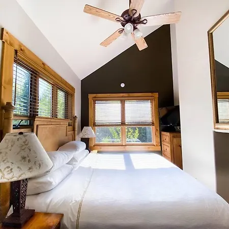 2 Bedroom - Luxury Skiin And Out Holiday home Telluride