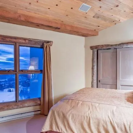 Penthouse At The Peaks 614 Apartment