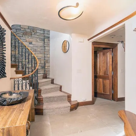 Penthouse At The Peaks 623