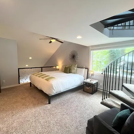 Elk View Basecamp - Wildlife And Convenience! Apartment